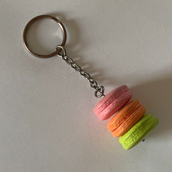 Macaron Keychain - Picture 2 of 3